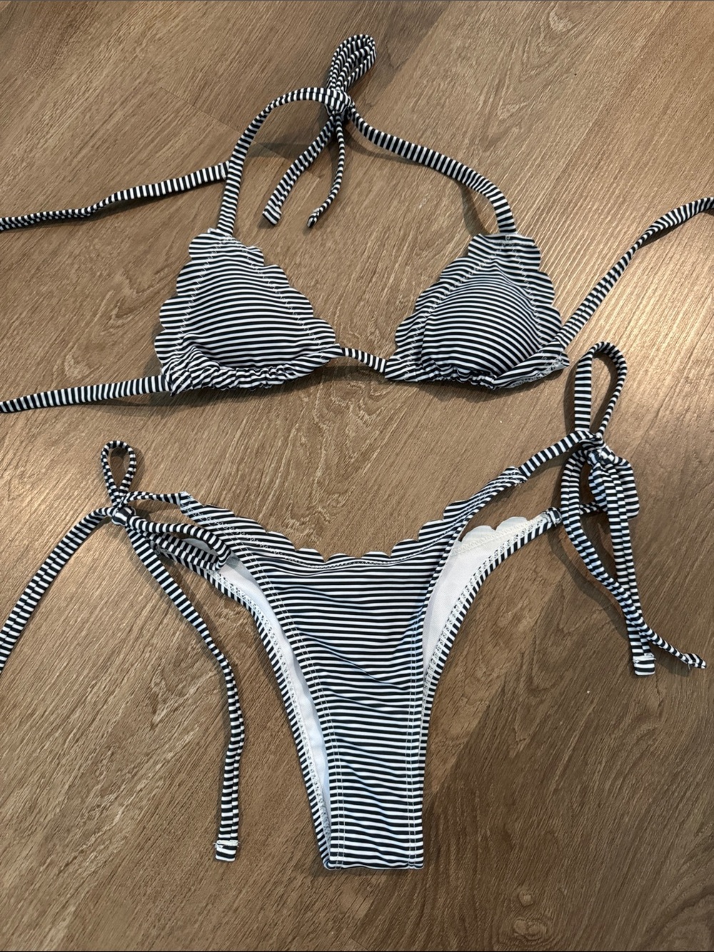 SHEIN Black & White Striped Scallop Tie-Side Bikini Set